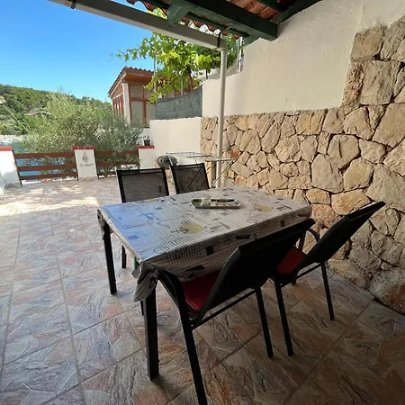 By The Sea Jelsa, Hvar - 22256 Apartment