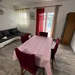 Apartament By The Sea Jelsa, Hvar - 22256 *